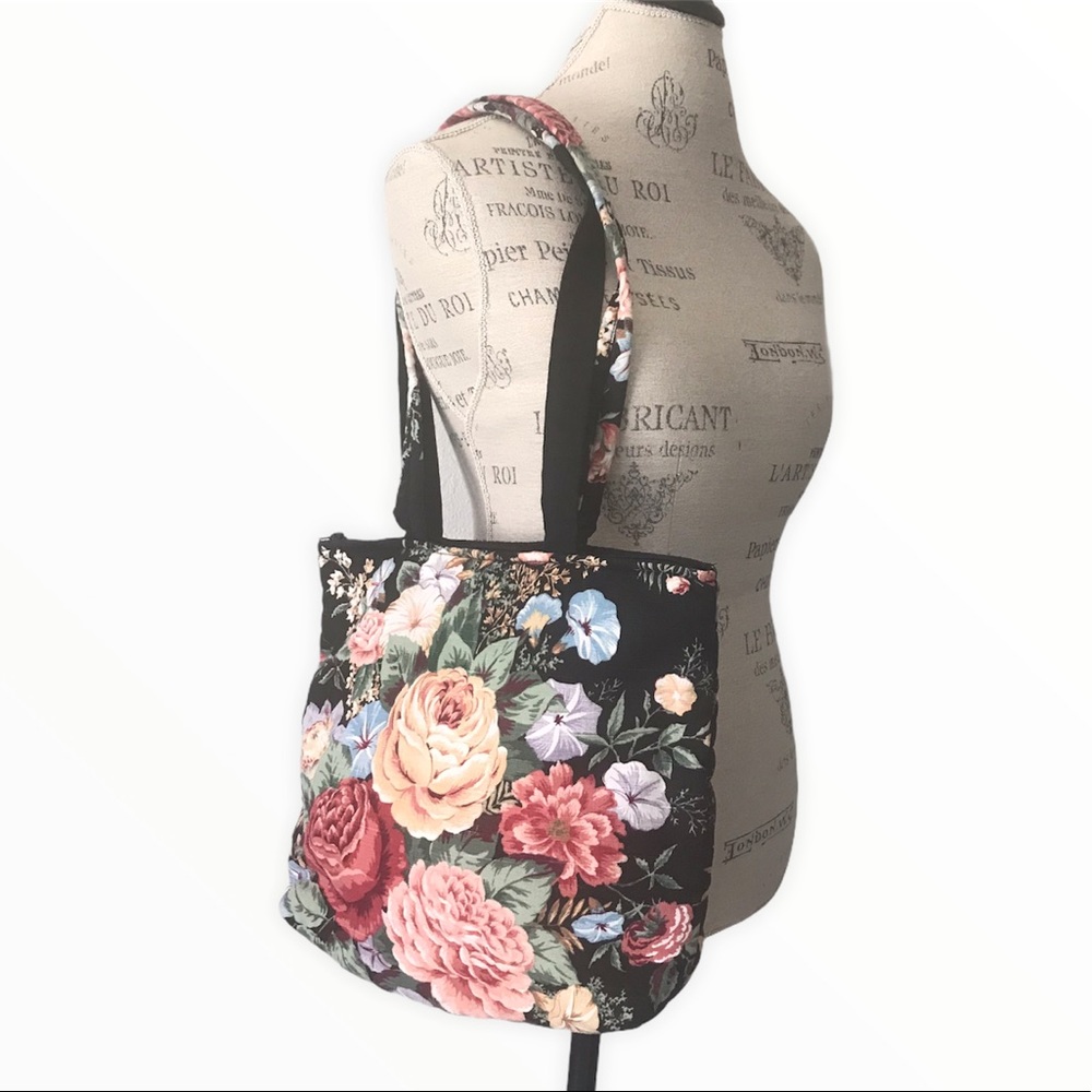 VINTAGE Handmade Cottage Core Bag with Large Floral Print and 3 Inside Pockets